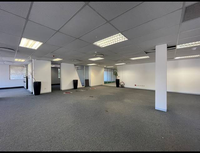 332M² OFFICE TO LET IN SANDTON CENTRAL